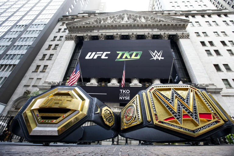 „Kiárusítva – A WWE már nem az a cég, ami…